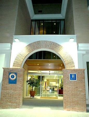 Hotel Isur ジェレナ エクステリア 写真