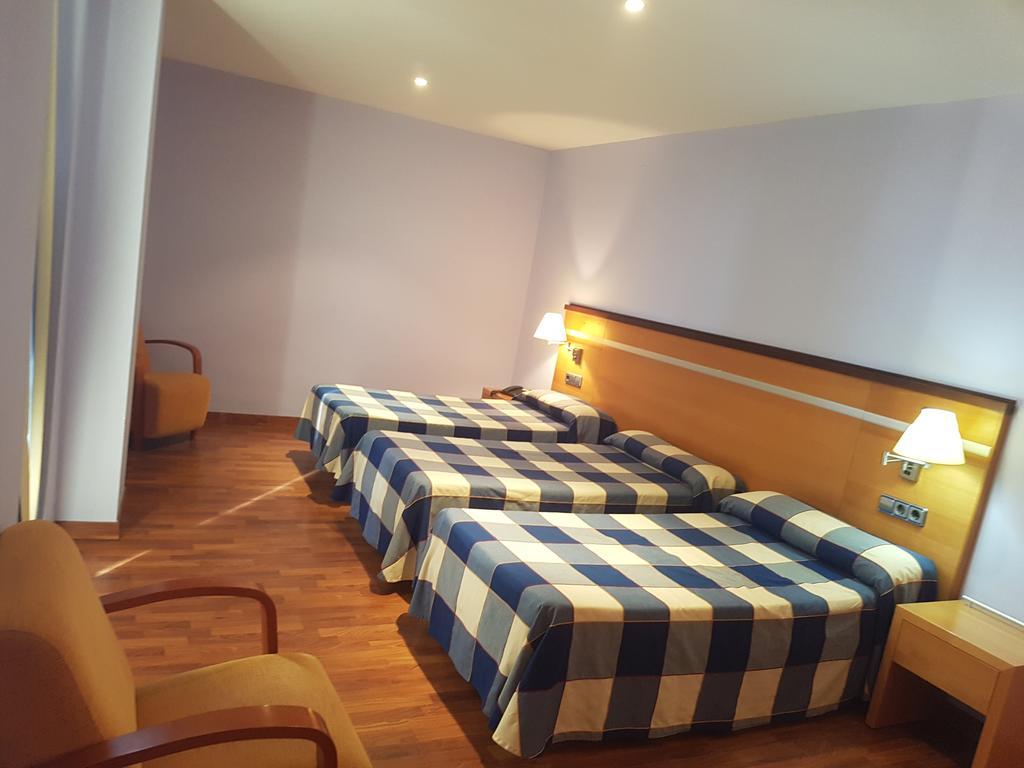 Hotel Isur ジェレナ エクステリア 写真